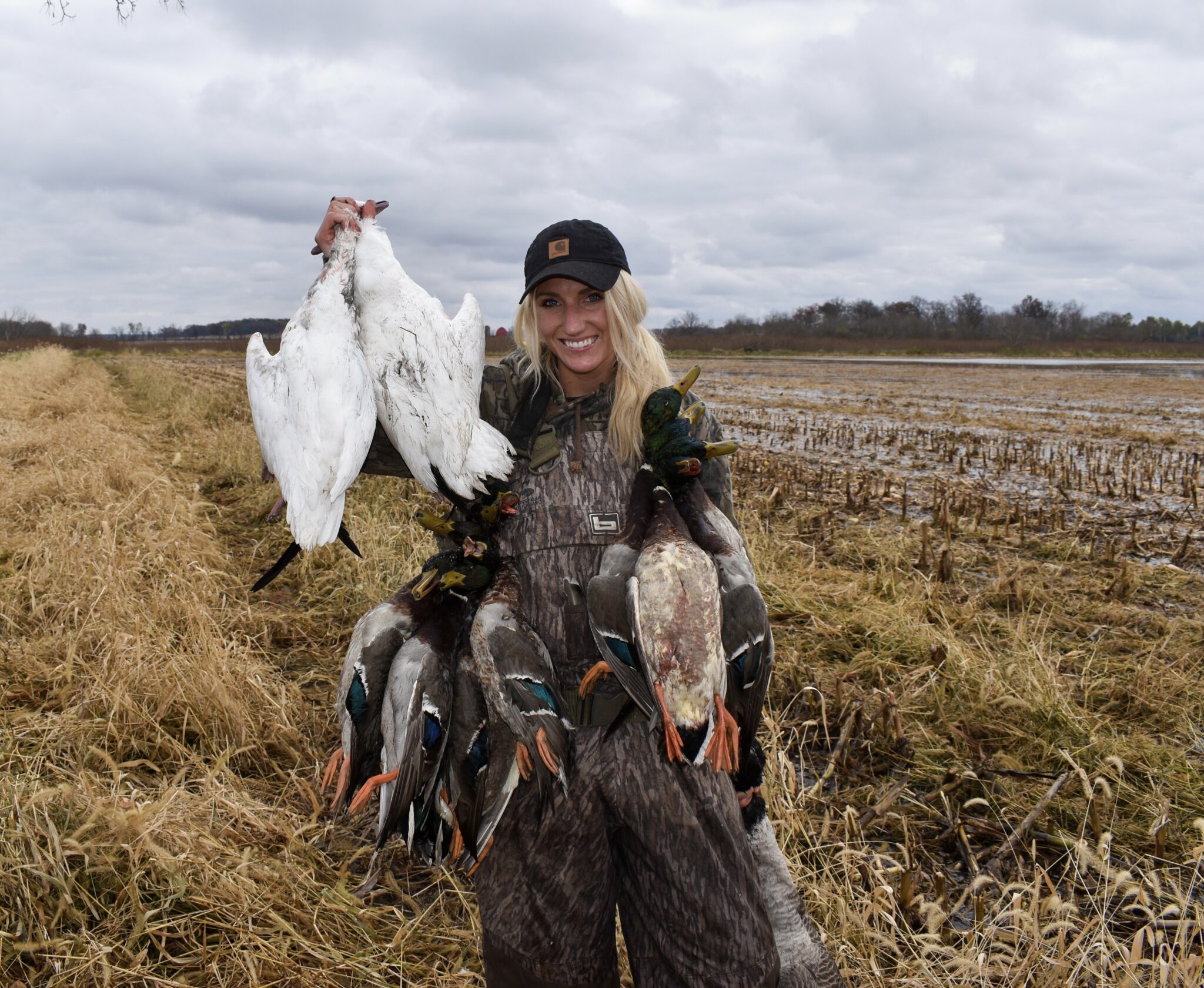 samantha-moore-agent-united-country-midwest-lifestyle-auctions