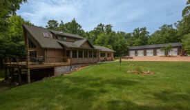 Beautiful Lakefront Home on Lake Arbutus, WI