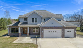 Beautiful Home in Wynsong Subdivision on 1.03 Acres