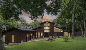 6,200+ sq. ft. executive estate La Crescent MN