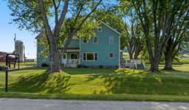 76-ACRE DRIFTLESS AREA FARM & COUNTRY ESTATE LA CROSSE COUNTY, WISCONSIN